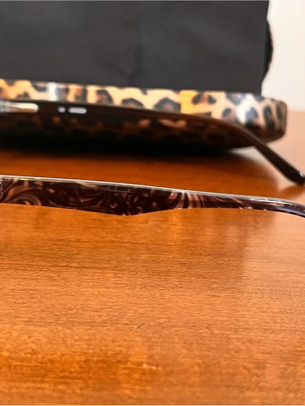 GUESS Black with Tortoise-Marble Women's Eyeglasses with Leopard-Print Case